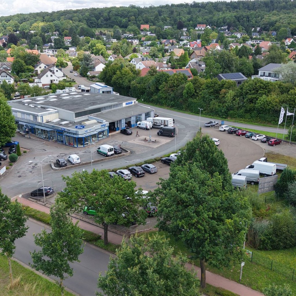 Luftbild vom autohaus tatge bueckeburg.jpg