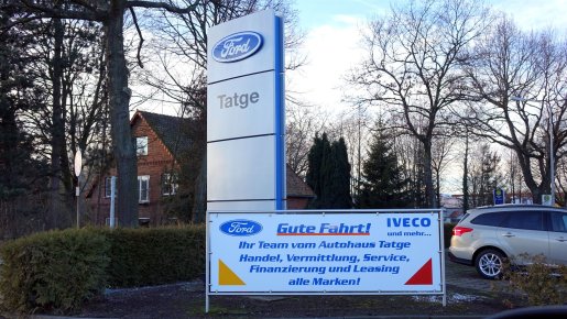 Gute Fahrt Schild  am Ausgang des Firmengeländes