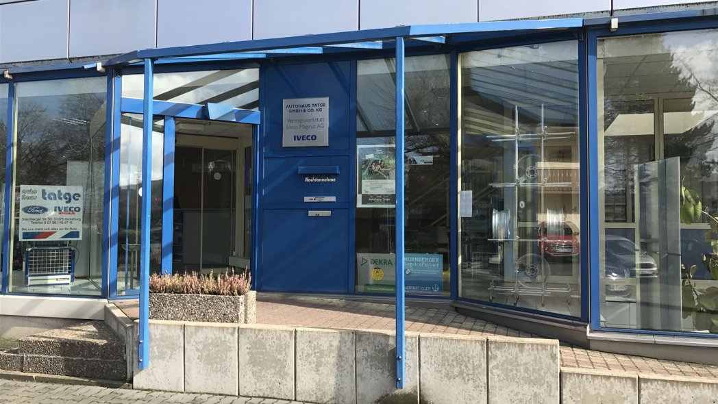 Eingang zur Reparaturannahme  - Empfang